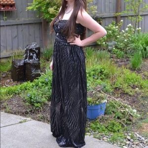 Black/Silver Sleeveless Prom Dress